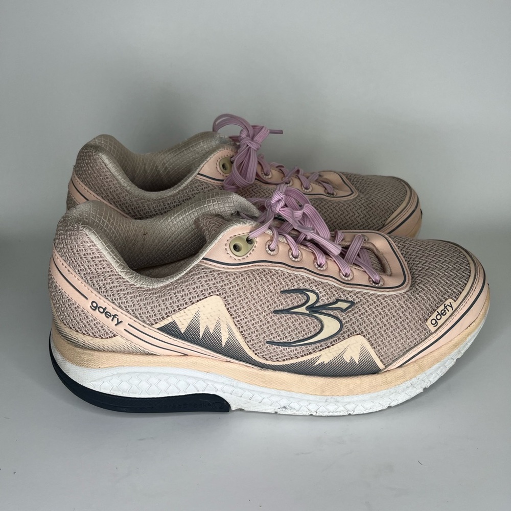 gravity defyer shoes lace Up Sneakers Women Size 10.5 Coral Pink Synthetic